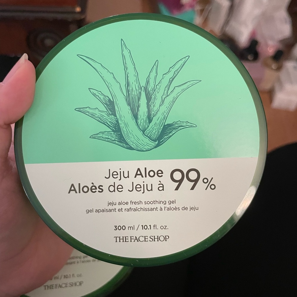 Jeju Aloe Soothing Gel - Green